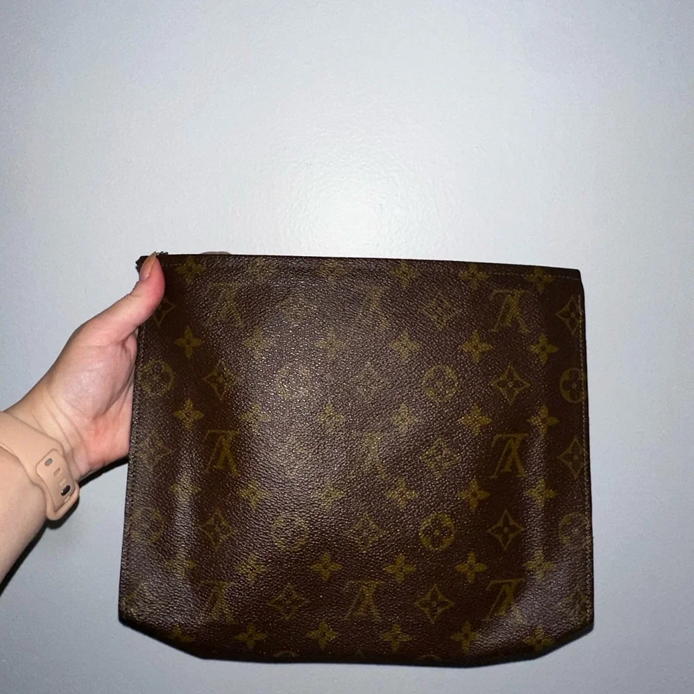 Authentic Louis Vuitton Brown Monogram Canvas Toiletry Pouch